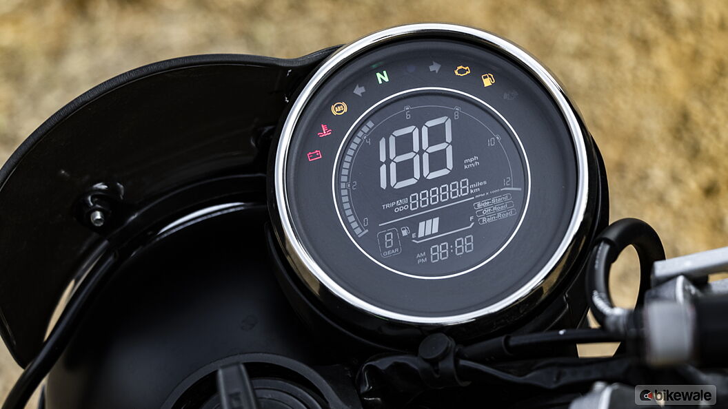 Yezdi Scrambler Fuel Gauge Image – BikeWale