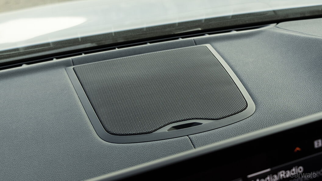 BMW X3 Central Dashboard - Top Storage/Speaker