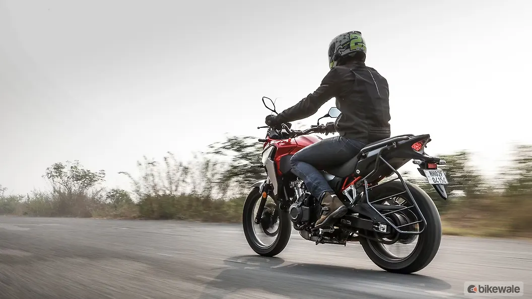 Honda CB500X [2021] Rear View Image – BikeWale