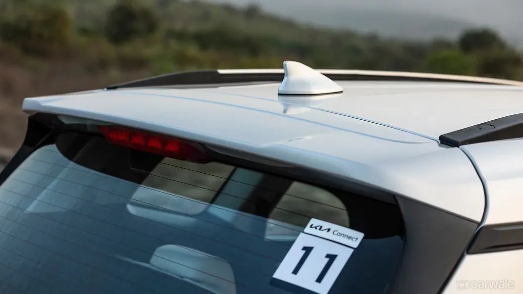 Carens Rear Spoiler Image, Carens Photos in India - CarWale