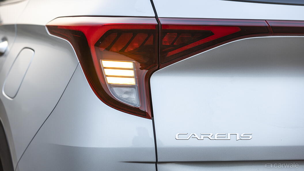 Carens Tail Light/Tail Lamp Image, Carens Photos in India - CarWale