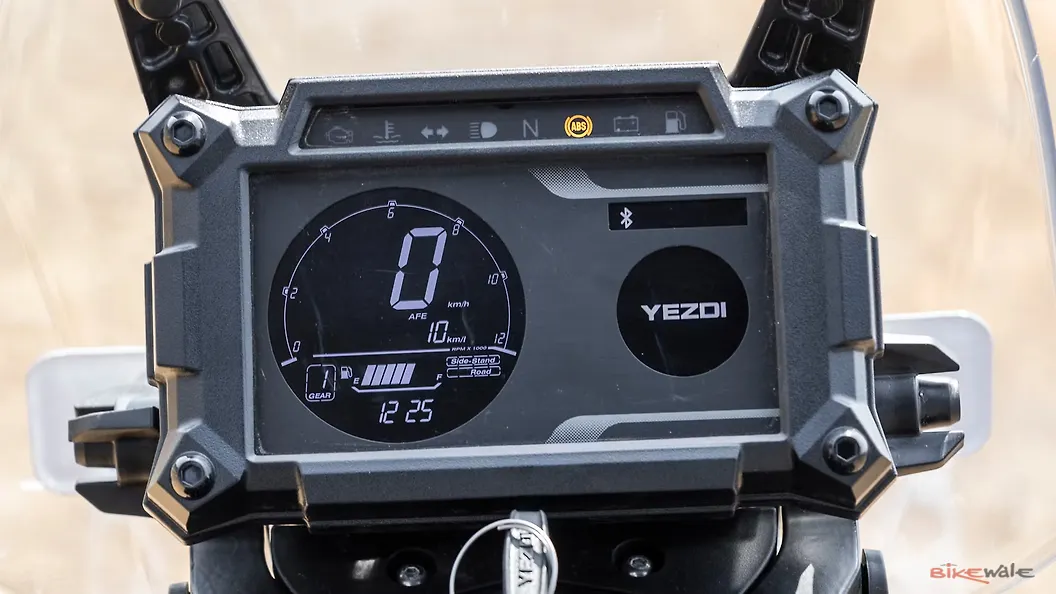 Yezdi Adventure Keyless Ignition Switch Image BikeWale