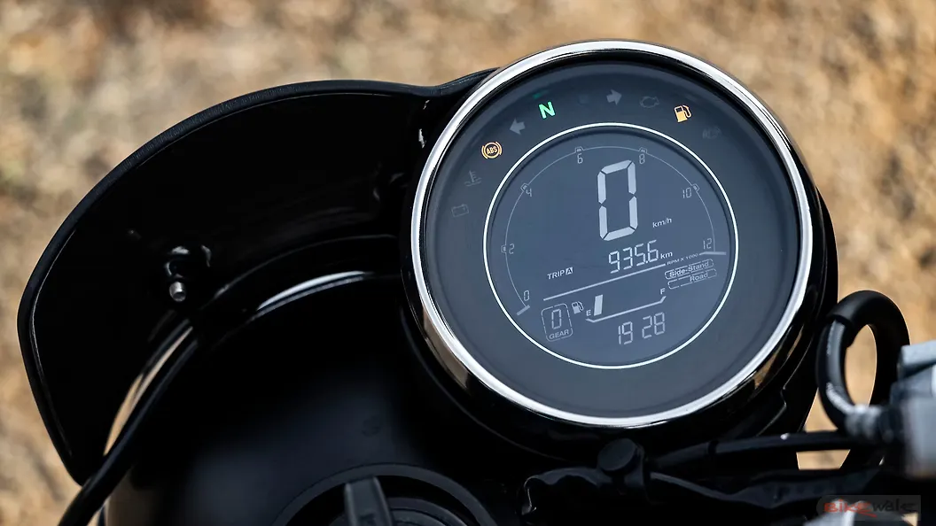 Yezdi Scrambler Ignition Switch Image BikeWale