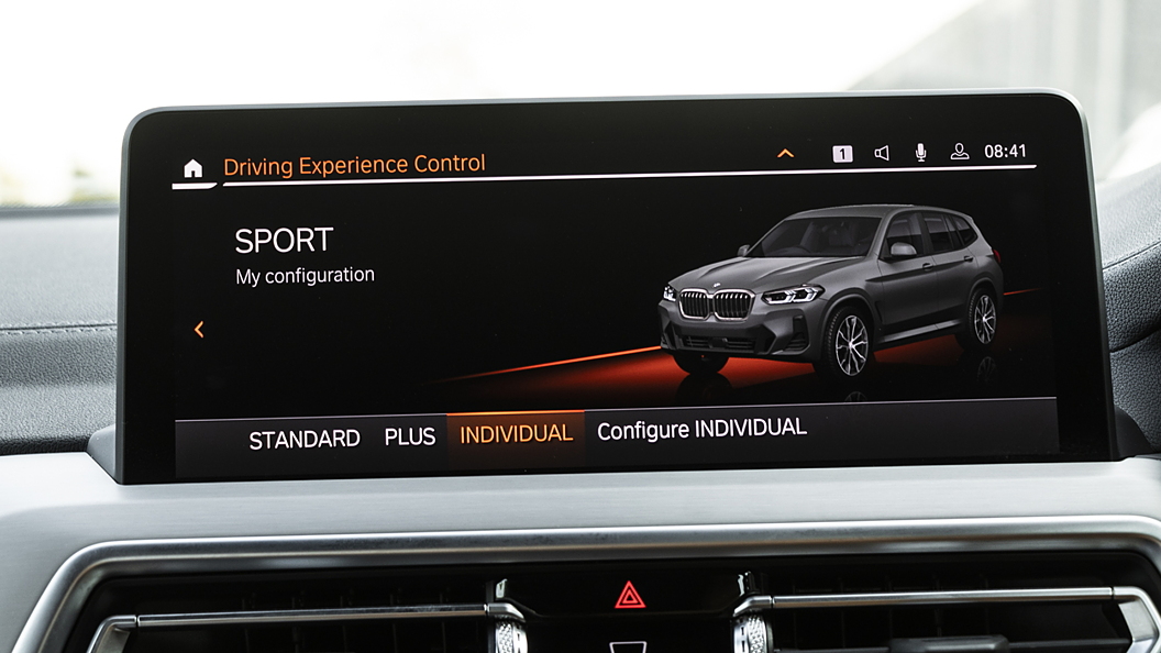 X3 Infotainment System Image, X3 Photos in India - CarWale