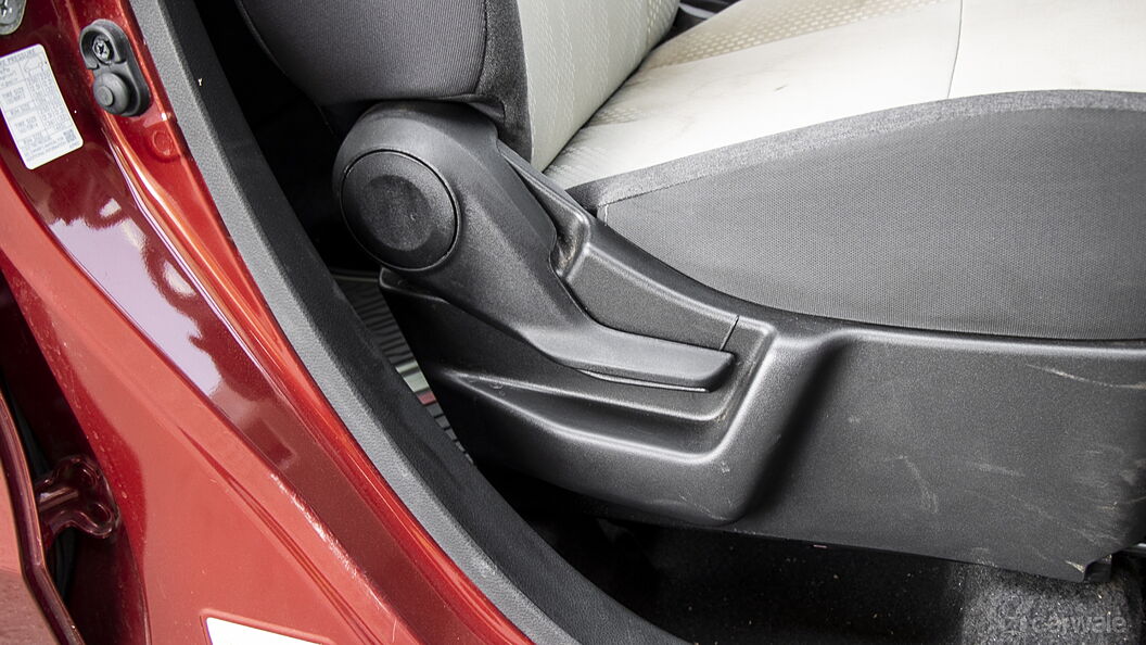 Maruti Suzuki Wagon R Seat Adjustment Manual for Driver