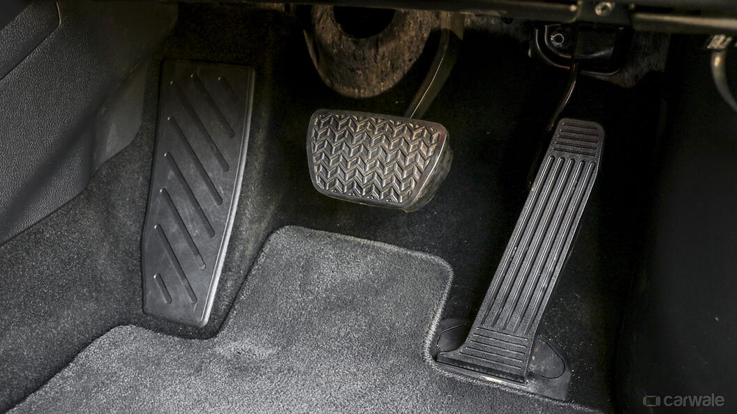 NX Pedals/Foot Controls Image, NX Photos in India - CarWale