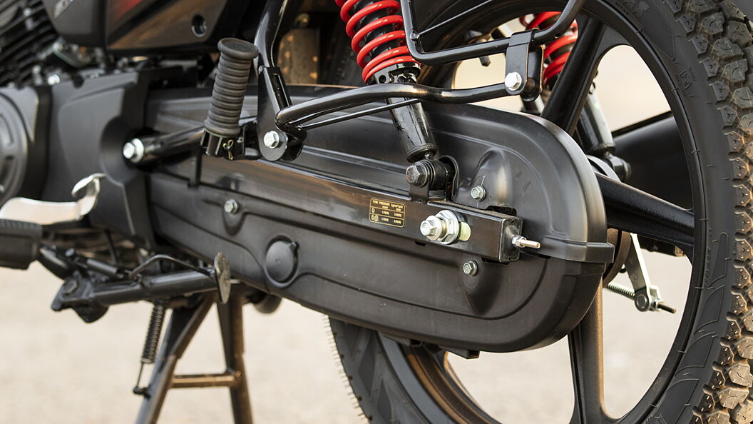 Splendor plus 2024 chain cover