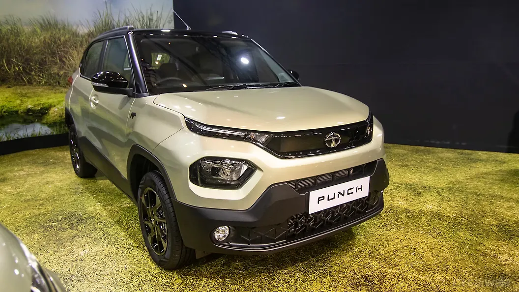 Punch Right Front Three Quarter Image, Punch Photos in India CarWale