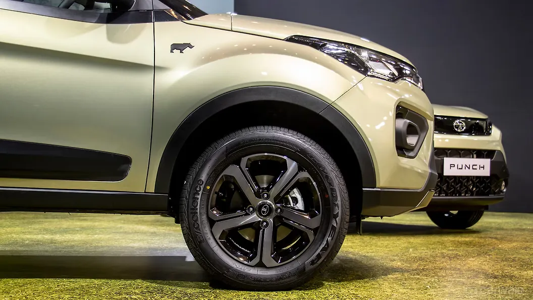 Nexon Front Fender Image, Nexon Photos in India CarWale