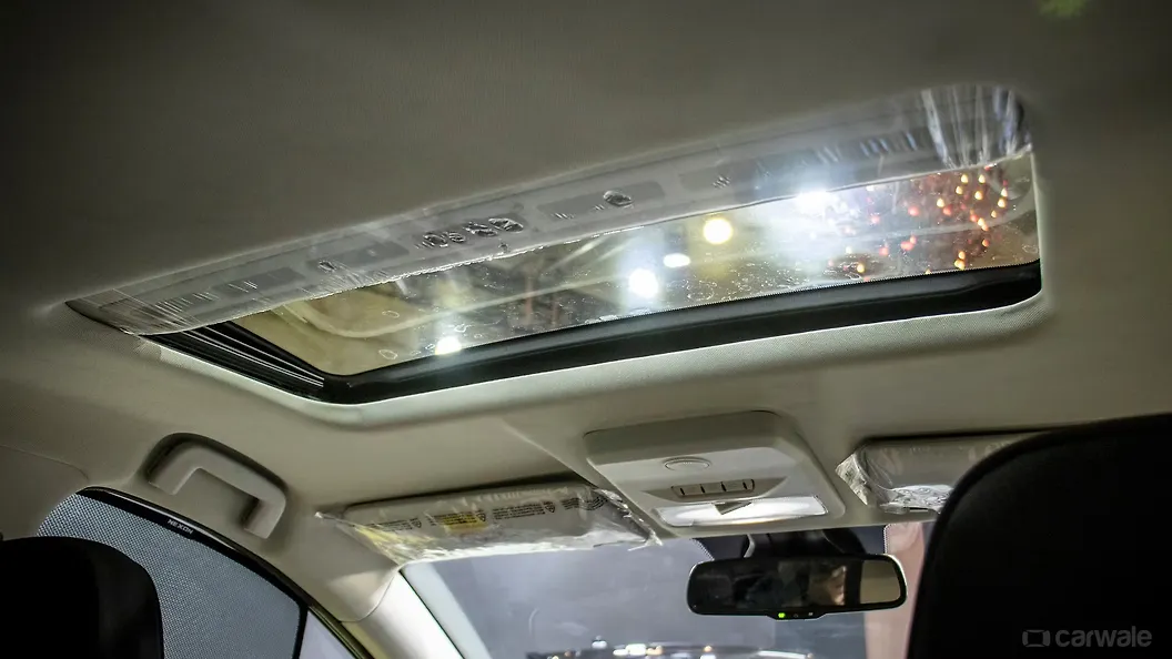 Nexon Sunroof/Moonroof Image, Nexon Photos in India CarWale