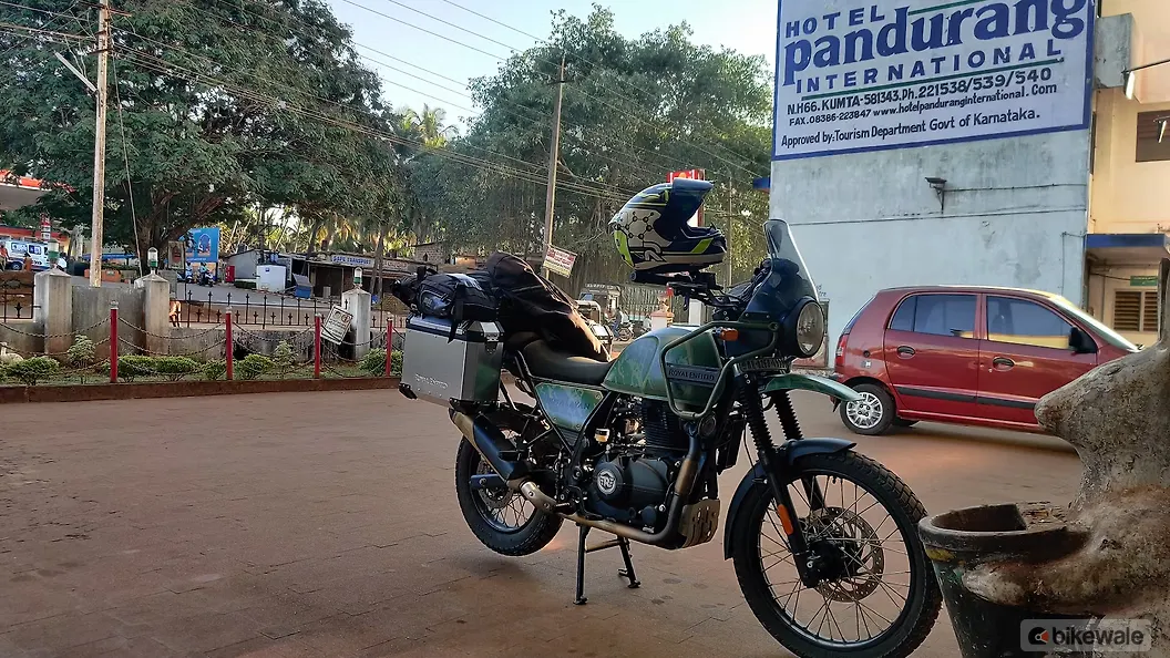 Royal Enfield Himalayan [2015-2023] Right Side View
