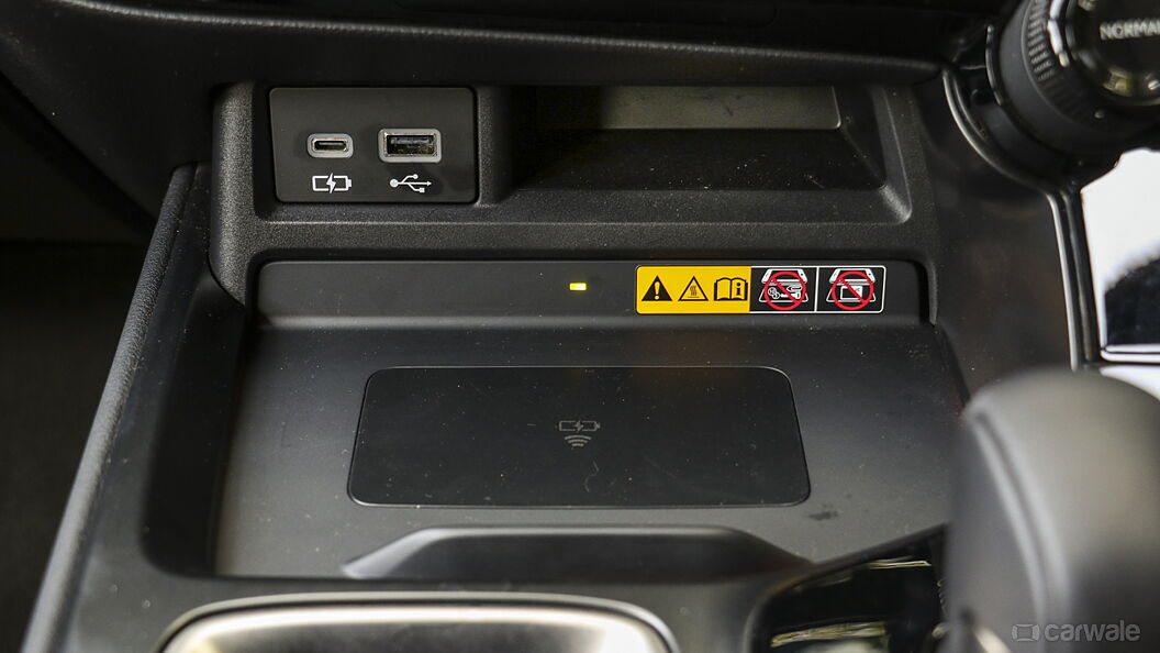 Lexus NX Center Console/Centre Console Storage