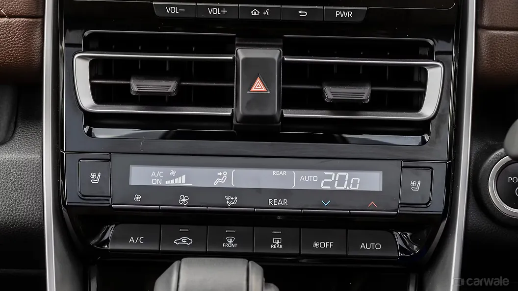 Innova Hycross AC Controls Image, Innova Hycross Photos in India CarWale