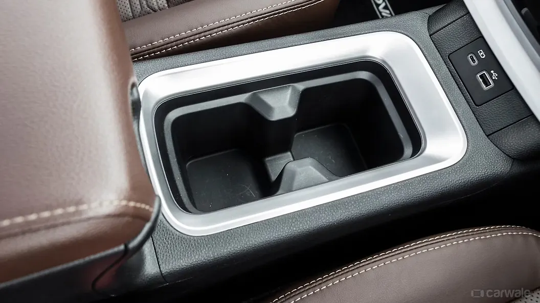 Innova Hycross Cup Holders Image, Innova Hycross Photos in India CarWale