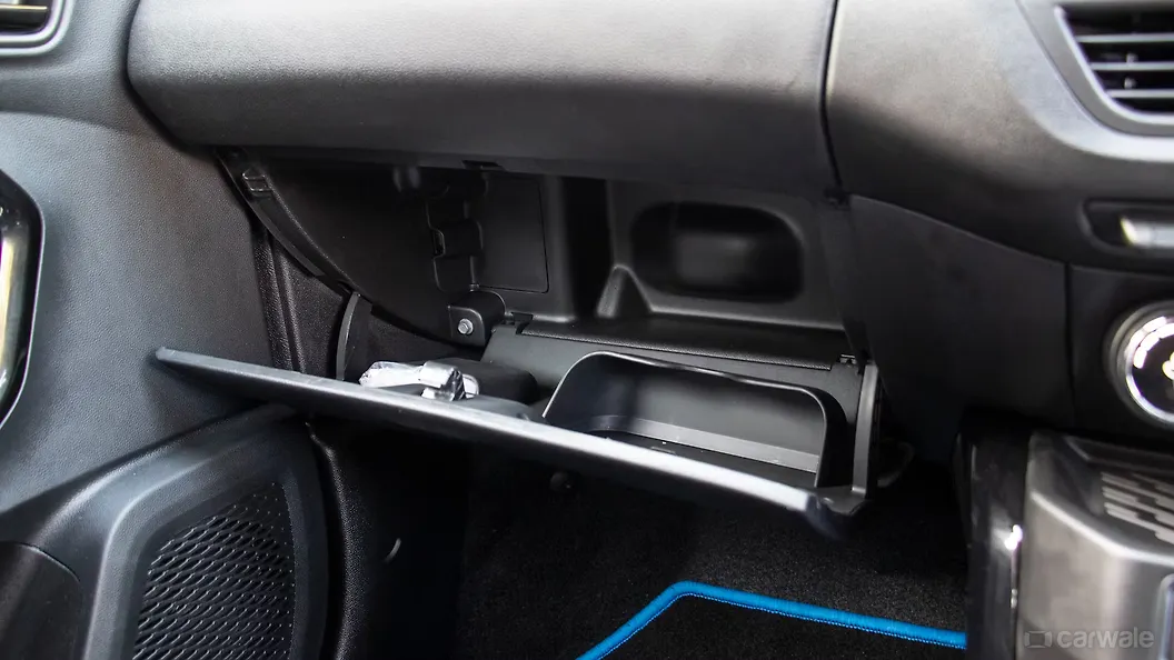 Kiger Glove Box Image, Kiger Photos in India CarWale
