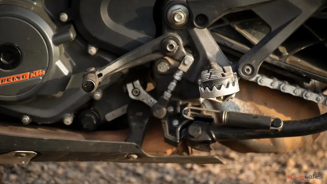 KTM 390 Adventure Gear Shift Lever Image BikeWale