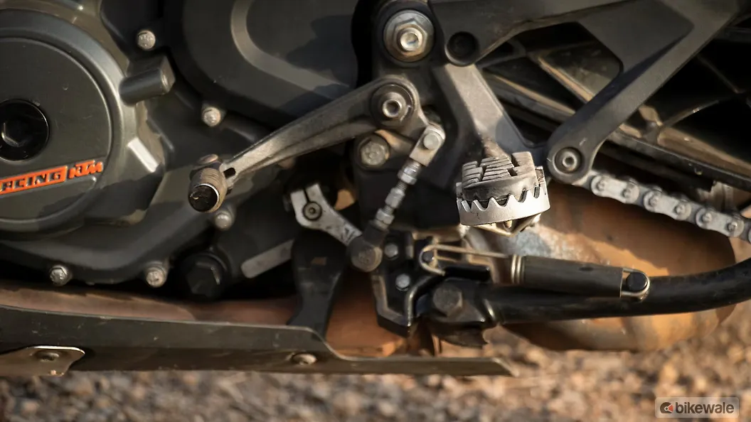 KTM 390 Adventure Gear Shift Lever Image BikeWale
