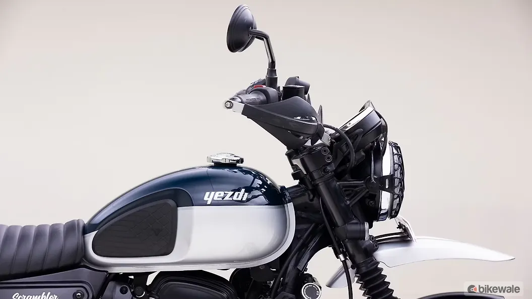 Yezdi Scrambler Fuel Tank Image BikeWale