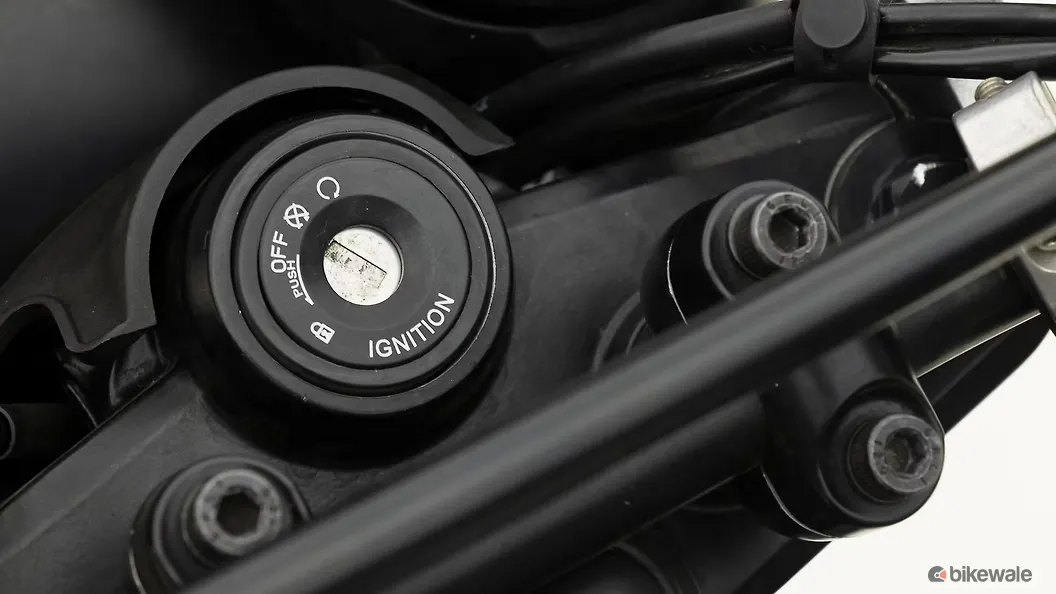 Yezdi Scrambler Ignition Switch Image BikeWale