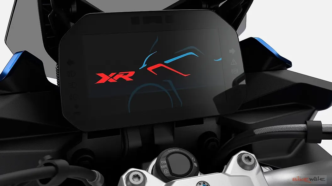 F900r Instrument Panel BMW F900XR Left Side View Image – BikeWale
