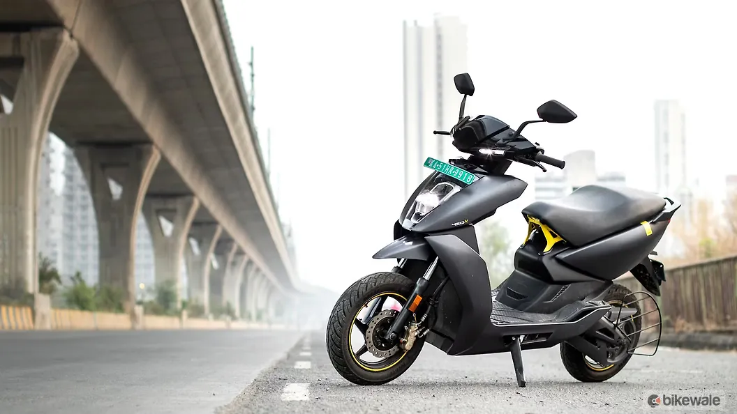 Ather 450X Gen 2 Left Front Three Quarter Image – BikeWale