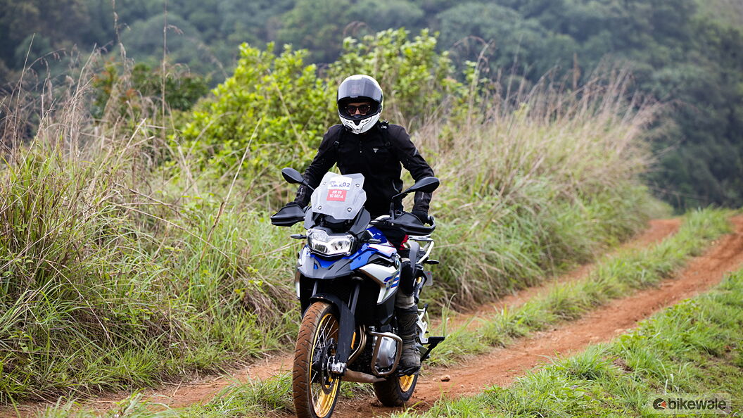 BMW F850 GS Right Front Three Quarter Image – BikeWale