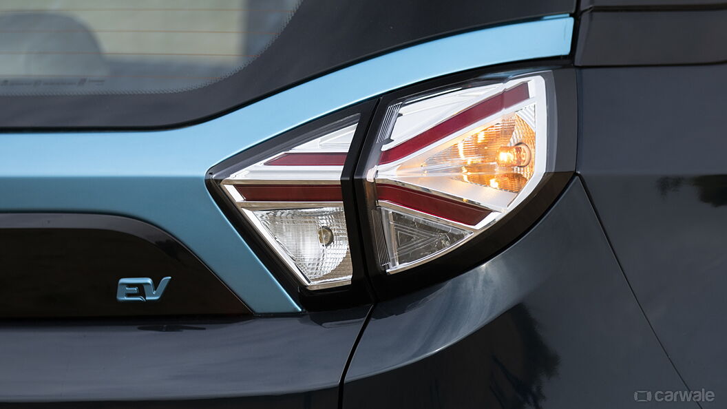 Tata Nexon EV Max Rear Signal/Blinker Light