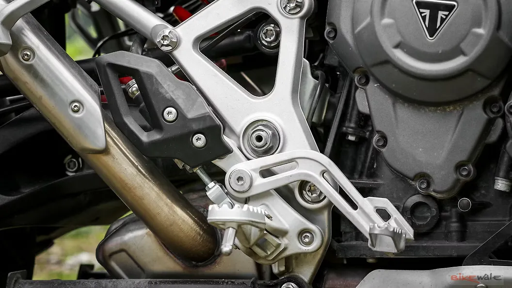 triumph tiger 1200 seat height