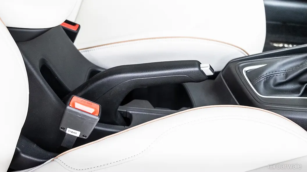 Verna Parking Brake/Emergency Brake Image, Verna Photos in India CarWale