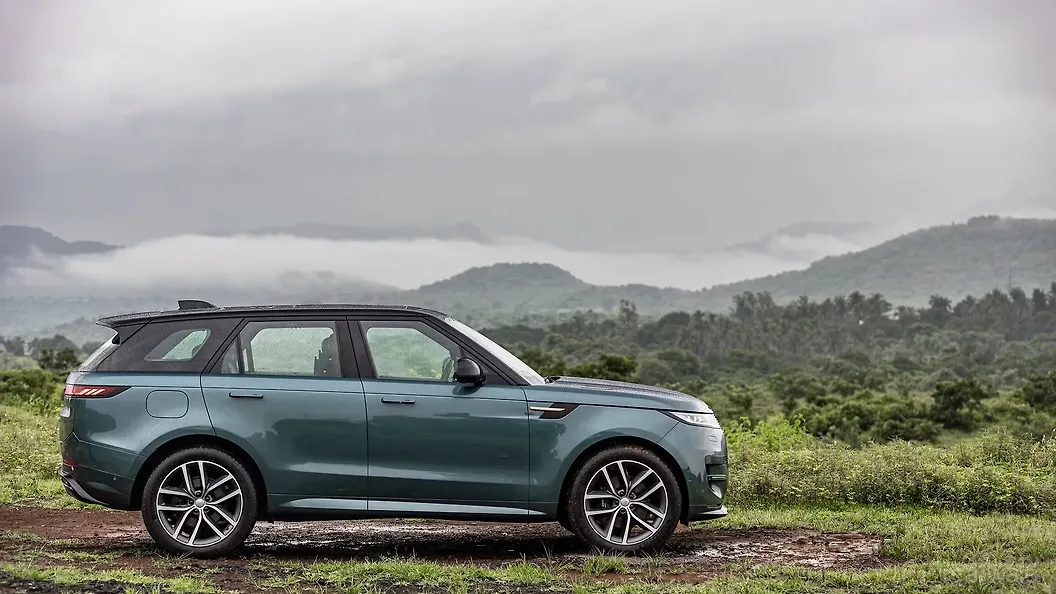 Land Rover Range Rover Sport Right Side View