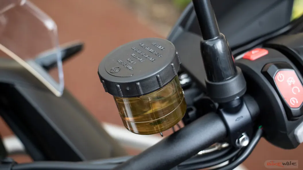 Triumph Tiger 1200 Radiator Image – BikeWale
