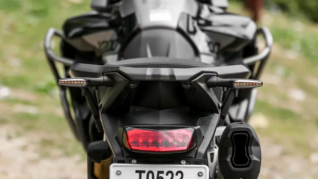 Pair Of Rear Arrow Indicators For Triumph Tiger 800 (2011) – Bihr Brand