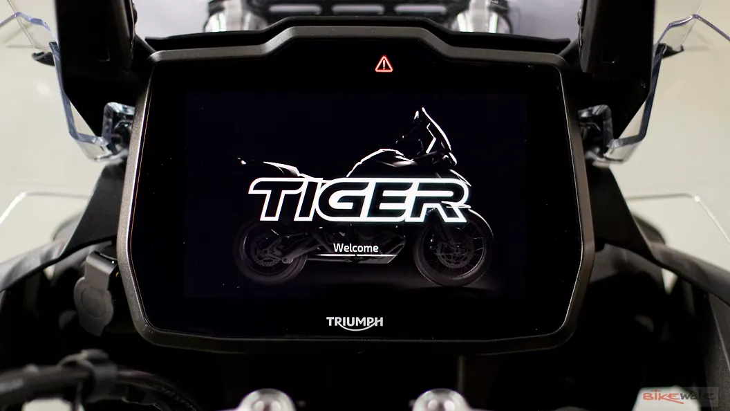 Triumph Instrument Clusters Triumph Tiger 1200 TFT / Instrument Cluster Image – BikeWale