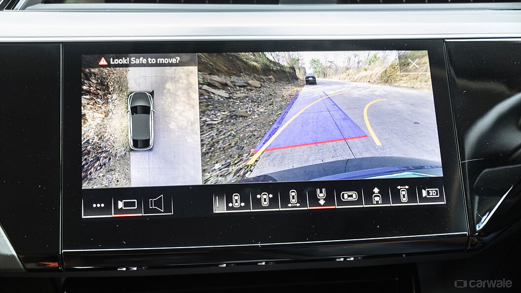 Audi e-tron Sportback 360-Degree Camera Control