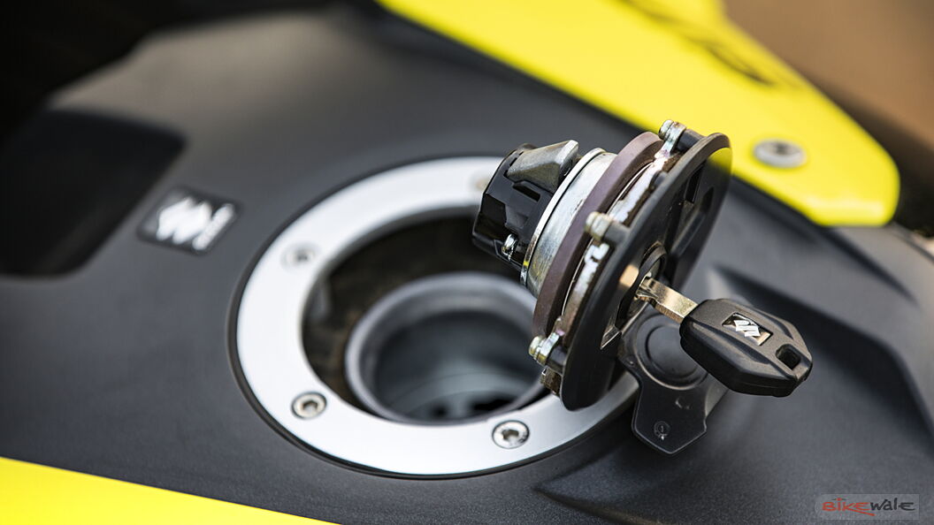 Suzuki V-Strom SX Fuel Tank Image – BikeWale