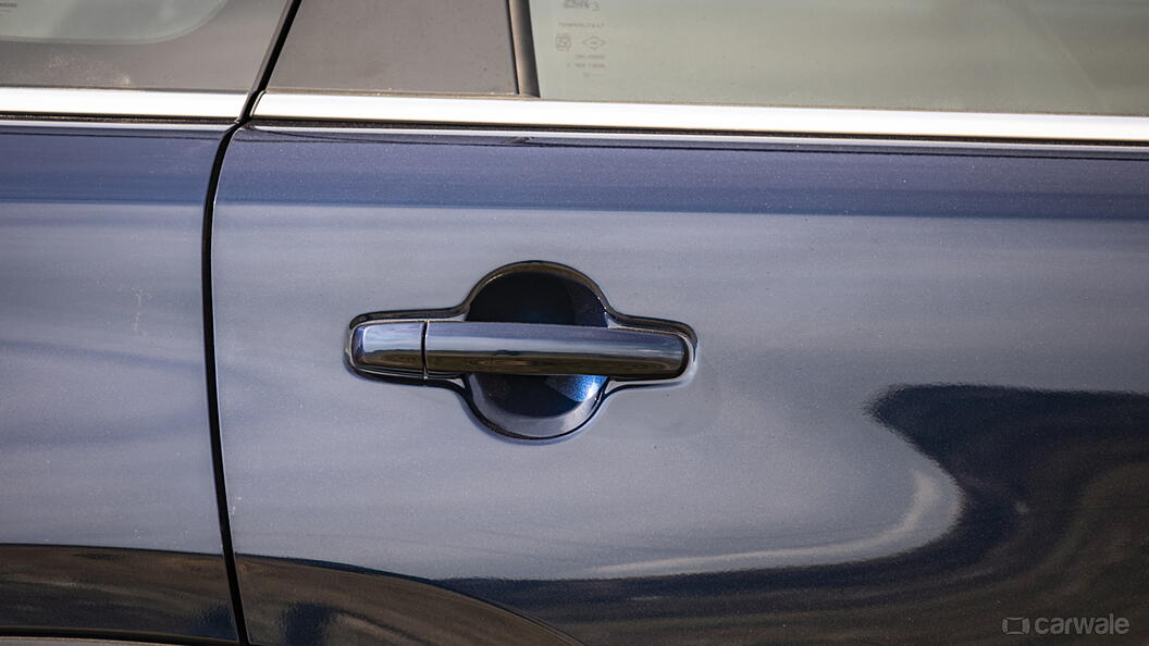 Grand Vitara Rear Door Handle Image, Grand Vitara Photos in India - CarWale