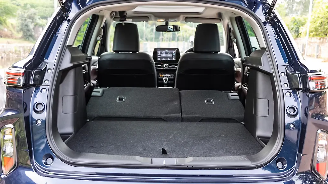 Grand Vitara Bootspace Rear Seat Folded Image, Grand Vitara Photos in