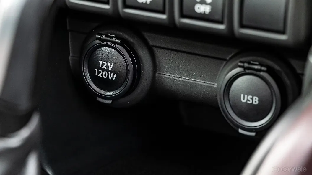 Grand Vitara USB Port/AUX/Power Socket/Wireless Charging Image, Grand