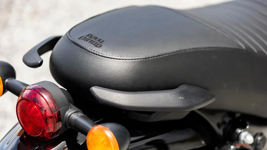 Royal Enfield Hunter 350 Rear Mudguard Image BikeWale