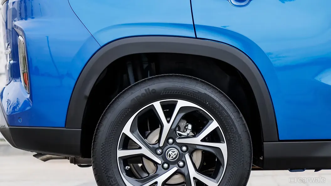 Urban Cruiser Hyryder Rear Fender Image, Urban Cruiser Hyryder Photos