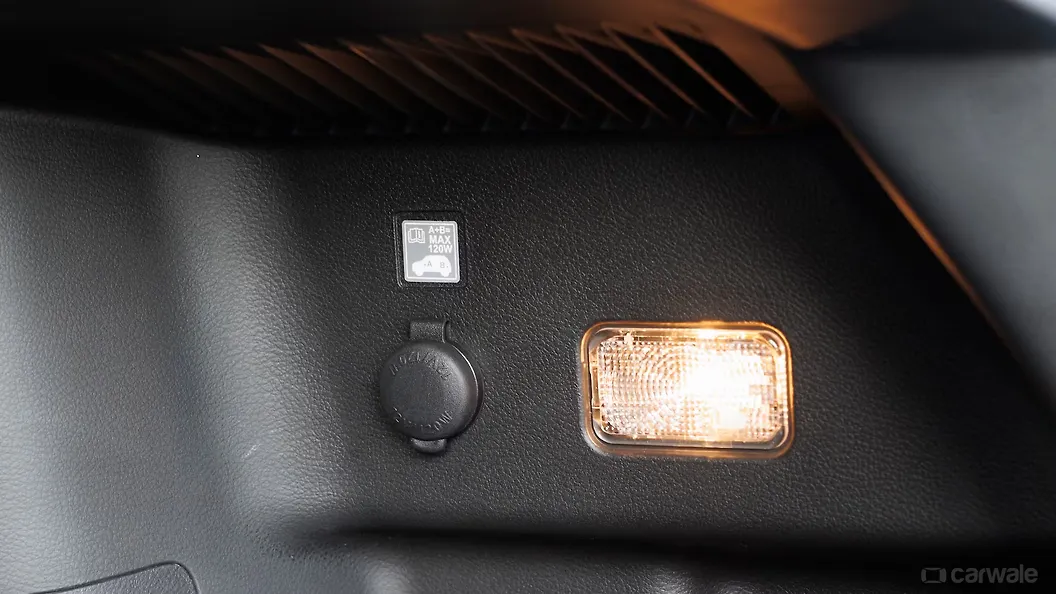 Urban Cruiser Hyryder Boot Light Image, Urban Cruiser Hyryder Photos in