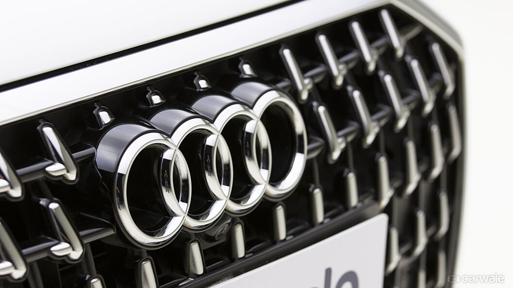 Audi A8 L Front Logo