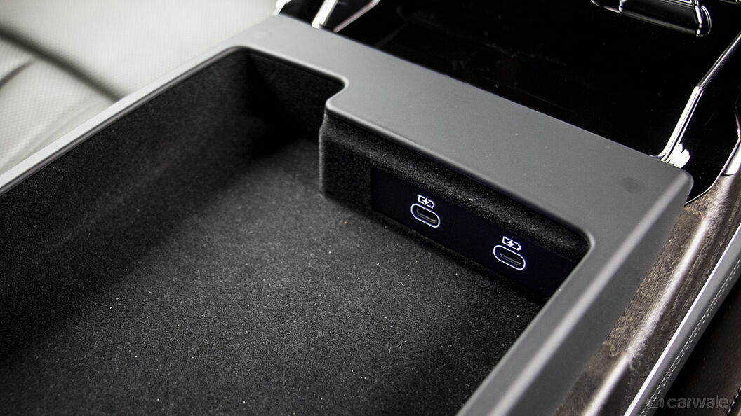 Audi A8 L USB Port/AUX/Power Socket/Wireless Charging