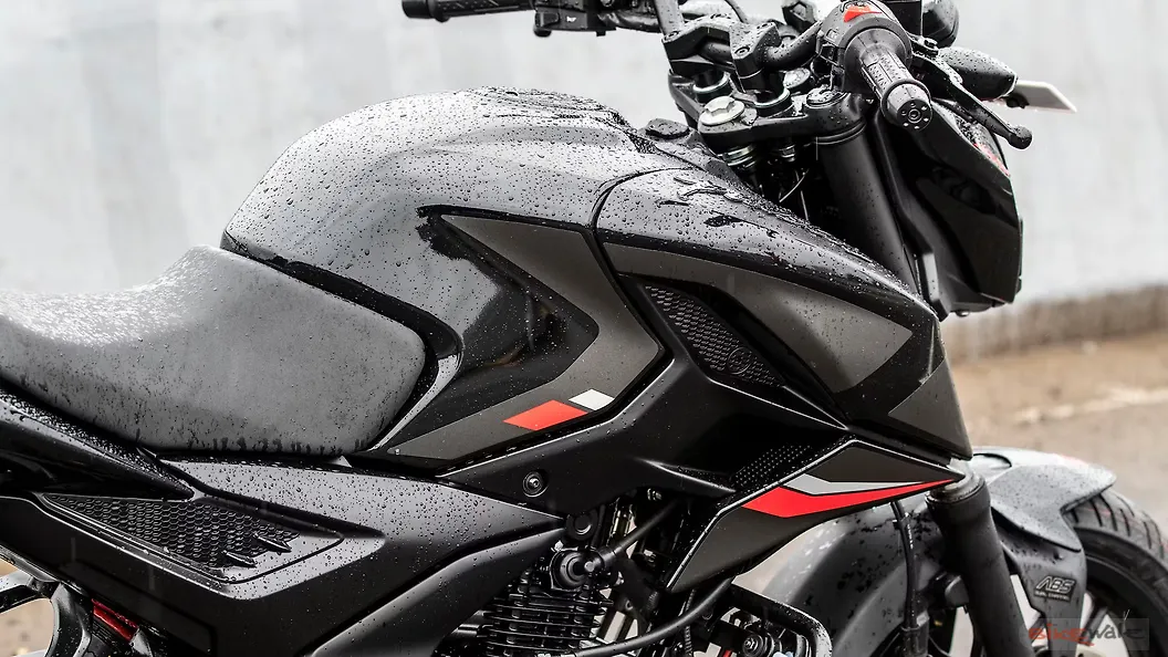 Bajaj Pulsar N160 Branding/Fuel Tank Decal Image – BikeWale