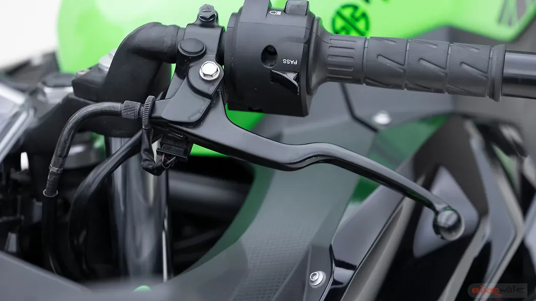 Kawasaki Ninja 400 Clutch Lever Adjuster Image BikeWale