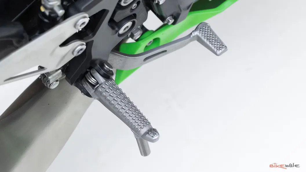 Kawasaki Ninja 400 Gear Shift Lever Image BikeWale