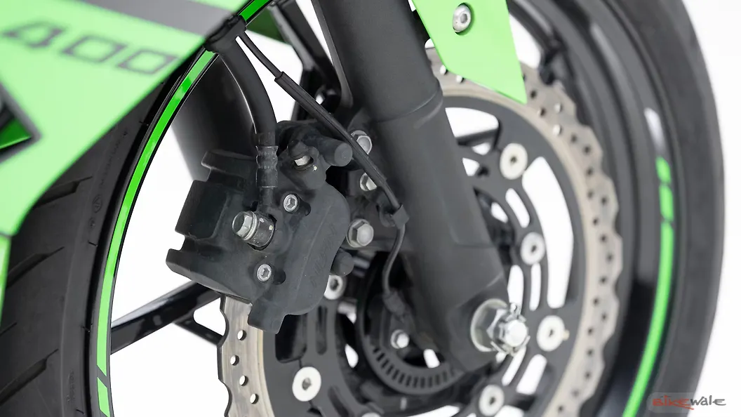 Kawasaki Ninja 400 Front Suspension Preload Adjuster Image BikeWale