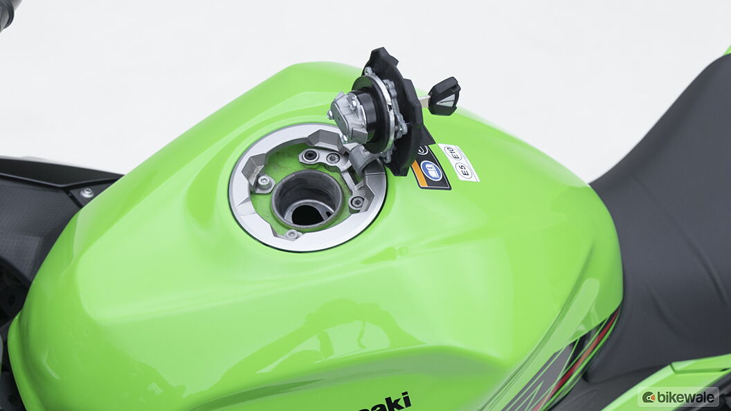 Kawasaki Ninja 400 Open Fuel Lid