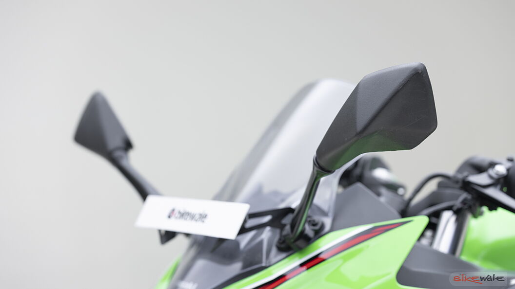 Kawasaki Ninja 400 Rear View Mirror Image – BikeWale