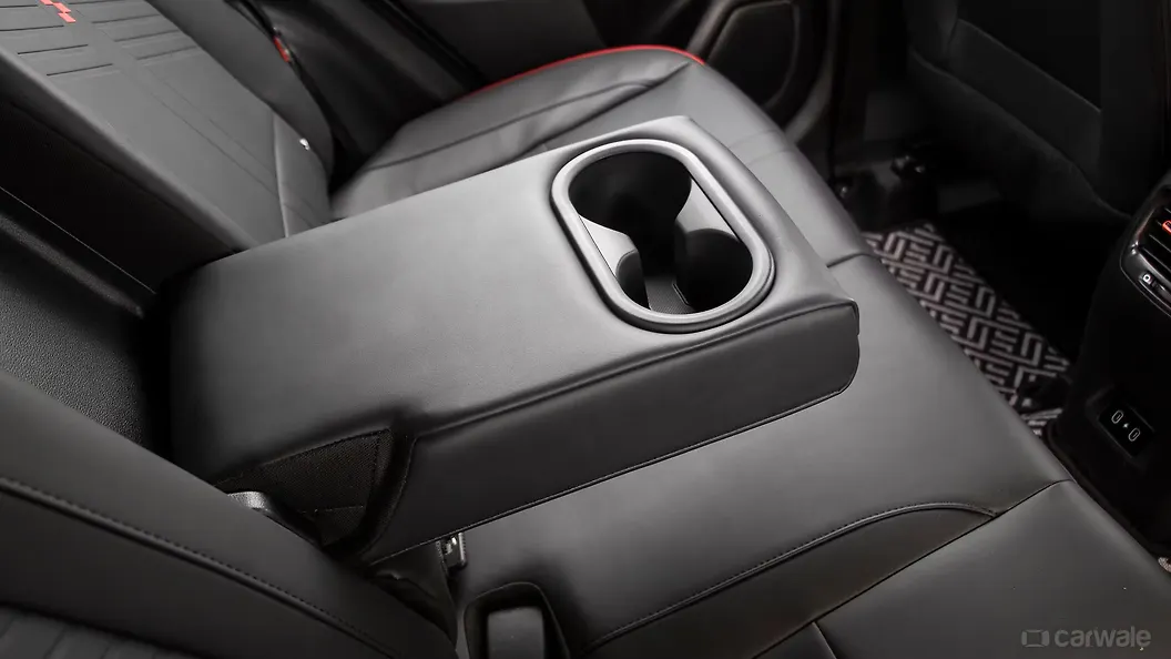 Venue N Line Rear Row Centre Arm Rest Image, Venue N Line Photos in